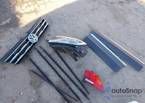 2021 Volkswagen Tiguan 2.0T Se/2.0T Se R-Line Black/2.0T Sel из США, поврежденный, VIN 3VV2B7AX9MM076781